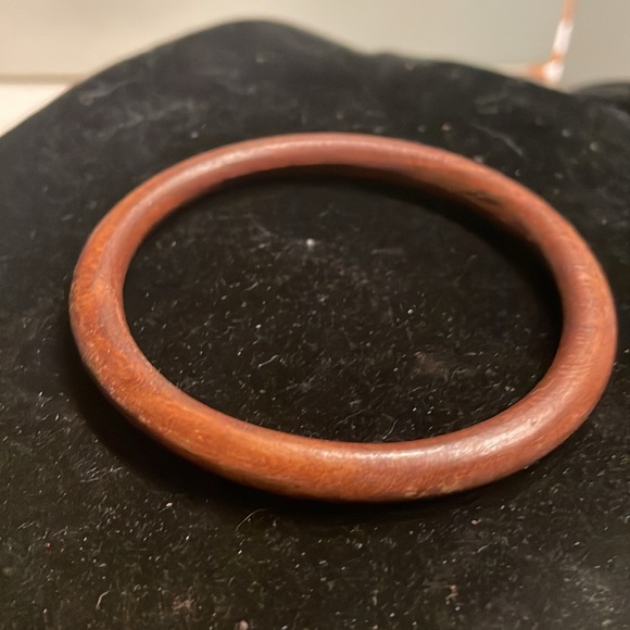 8” stackable wooden oak bangle bracelet - Picture 4 of 7